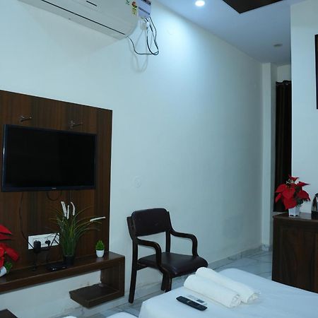 Hotel Plaza Hyderabad Airport Zone Samsabad Kültér fotó